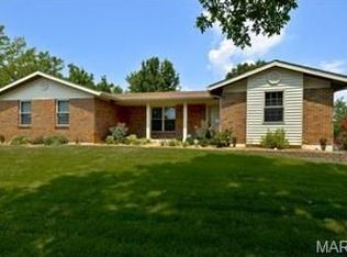 2111 England Town Rd, Saint Louis, MO 63129