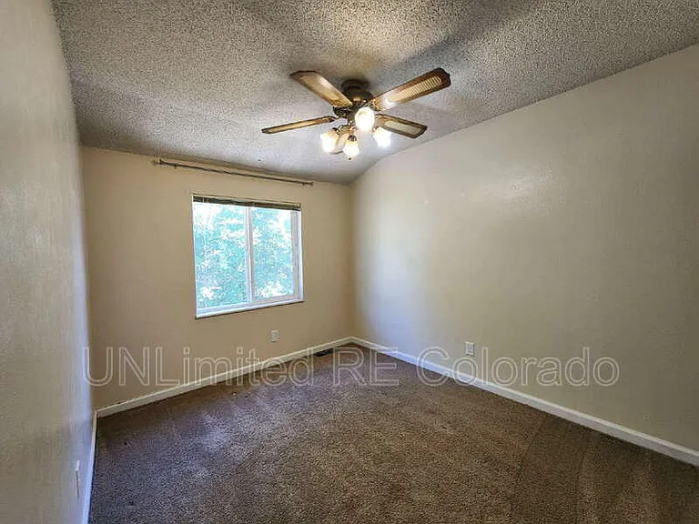 10833 W Patterson Pl — Photo 9