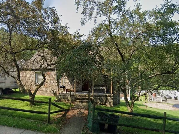 1152 Bedford St, Johnstown, PA 15902