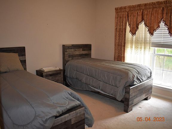 3rd image of 5067 Abbey Ln