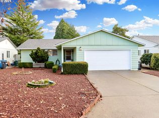 828 Oregon Way, Woodburn, OR 97071