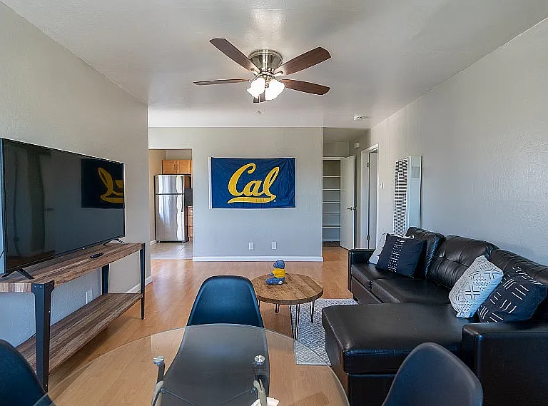 2360 Ellsworth St — Photo 10