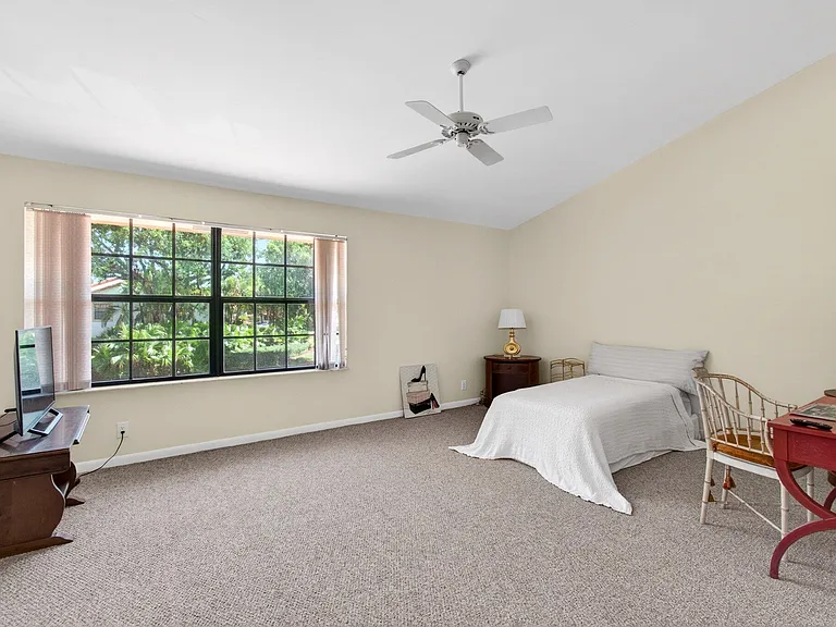 7865 La Mirada Dr — Photo 33