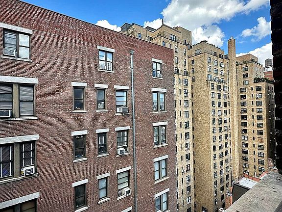 3rd image of 2350 Broadway #1201