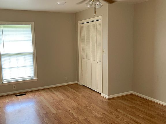 3rd image of 2020 Porter St