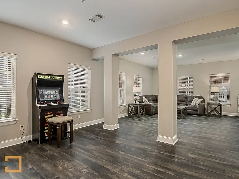 3218 Veterans Memorial Pkwy #3X3 — Photo 34