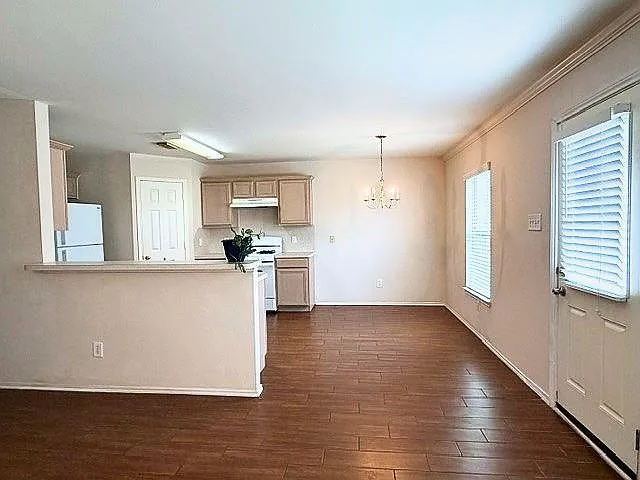 9011 Canton Park Ln — Photo 10