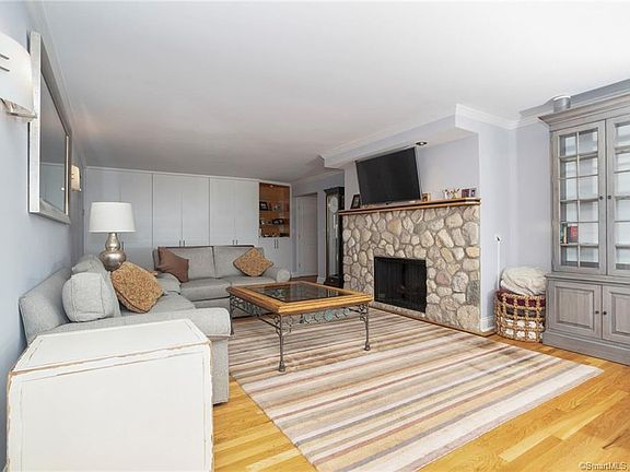 3rd image of 1 Strawberry Hill Ave APT 16E