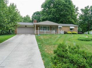 1376 Devon Dr NW, North Canton, OH 44720
