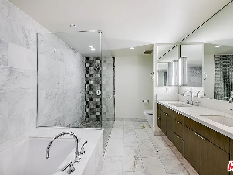 1705 Ocean Ave #107 — Photo 63