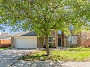 2909 Hollow Valley Dr, Fort Worth, TX 76244