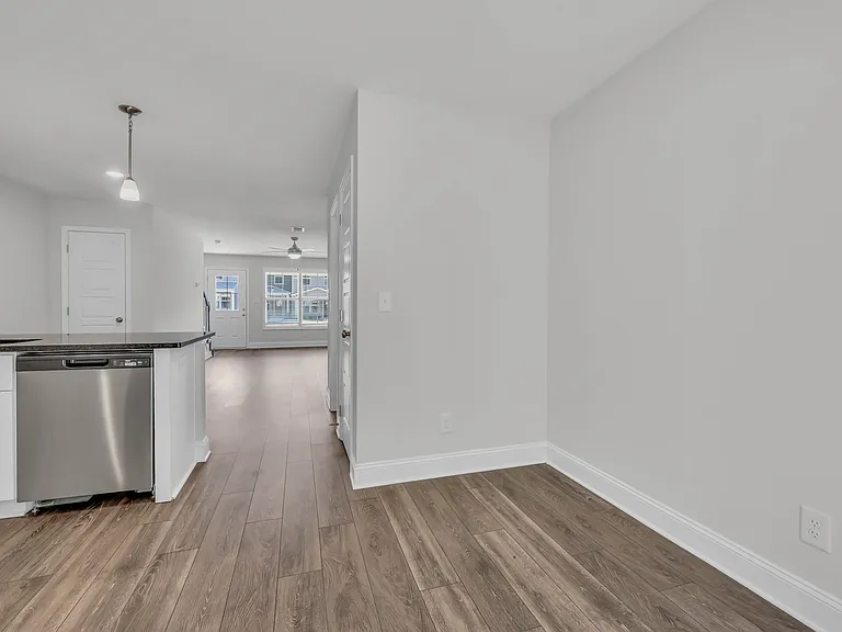 219 Limestone Point Dr — Photo 2