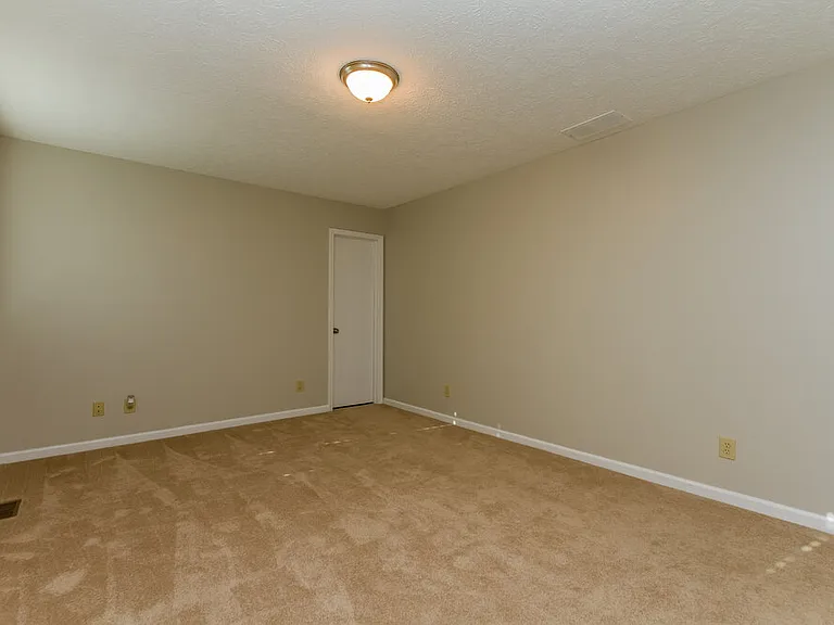 7665 Geist Estates Dr — Photo 9