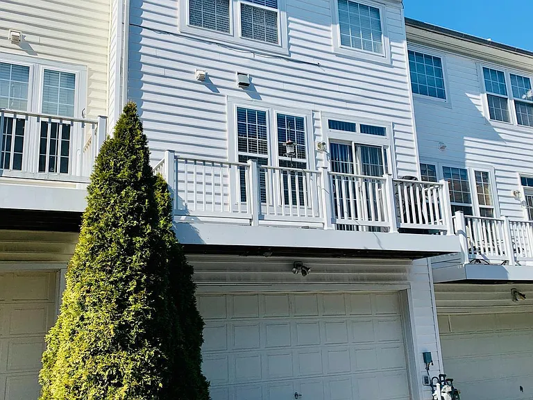 9823 Darcy Forest Dr — Photo 26
