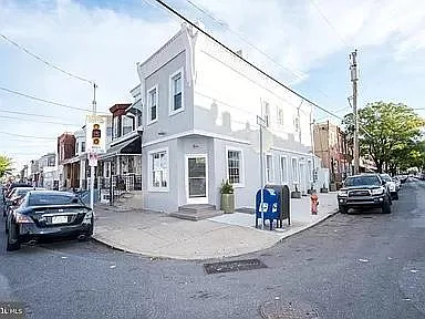 2327 E Ann St — Photo 1