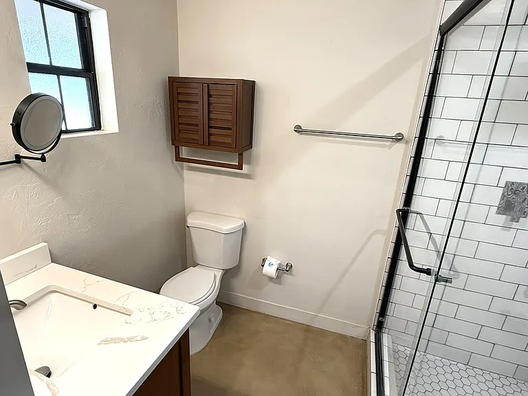 426 S Stratford Dr — Photo 15