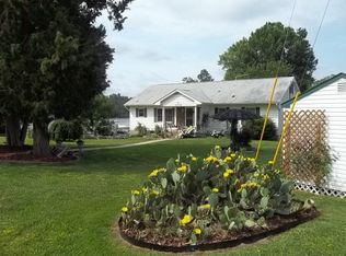 1332 Glebe Harbor Dr, Montross, VA 22520