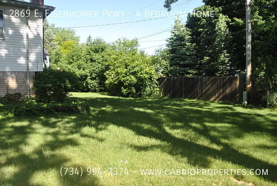 2869 E. Eisenhower Pkwy 4 Bedroom Home — Photo 3
