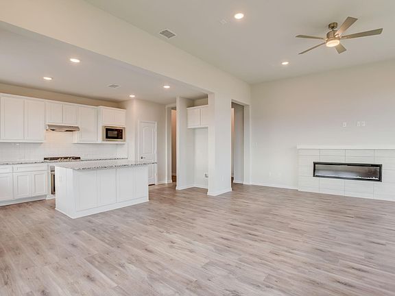 3rd image of 6117 White Creek Dr