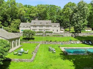 454 Succabone Rd, Mount Kisco, NY 10549