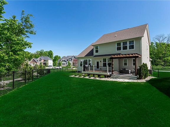 3rd image of 9439 Grace Dr