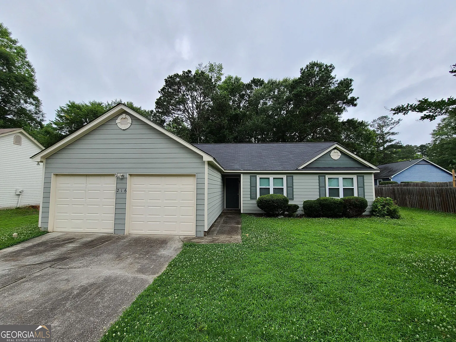 3 bed, 2.0 bath, 1226 sqft, $2,200 — Photo 1