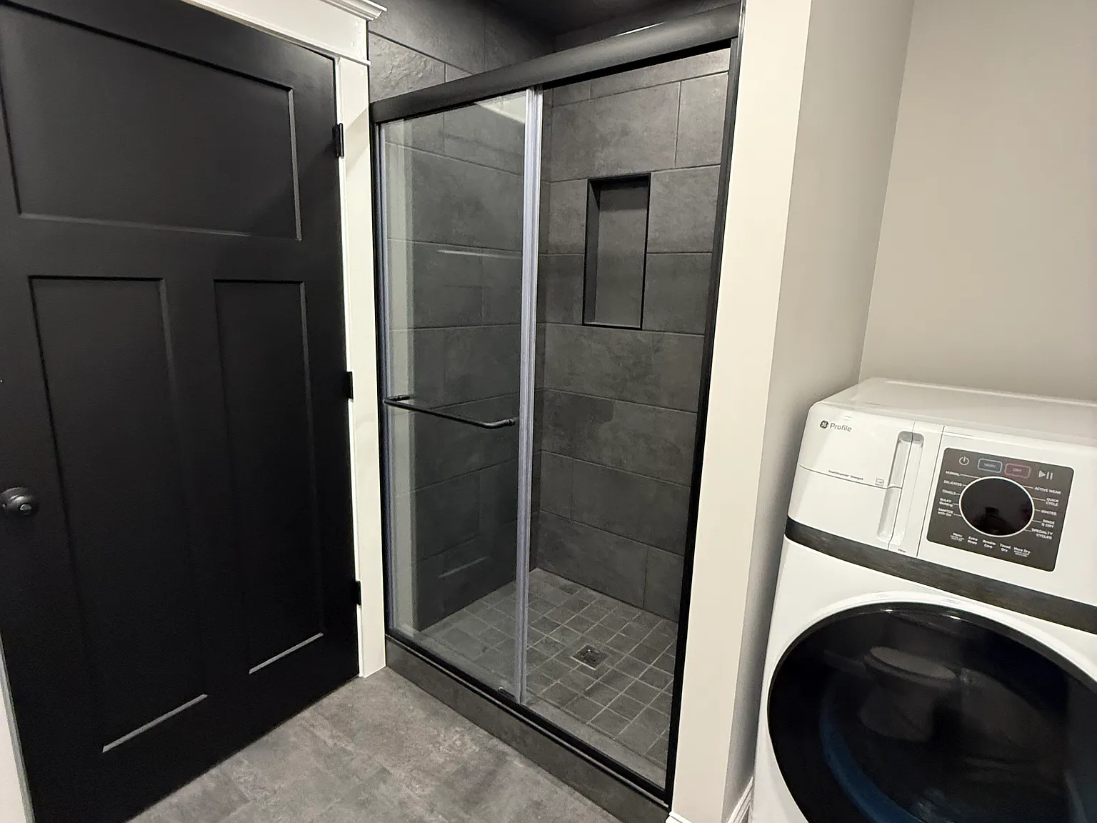2 bed, 720 sqft, $2,000 — Photo 1