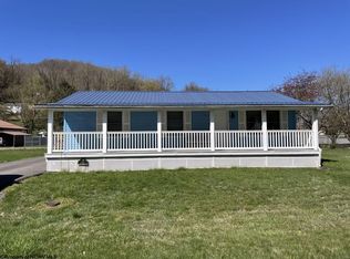 16 Elm St, Rowlesburg, WV 26425