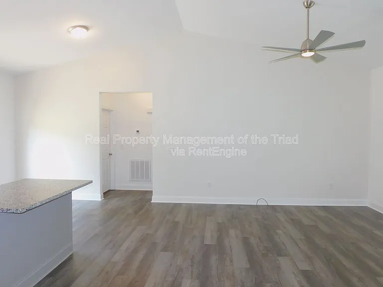 3773 Hinshaw Country Rd — Photo 3