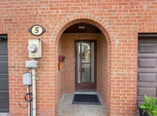 5 Briar Path, Brampton, ON L6T 2A2