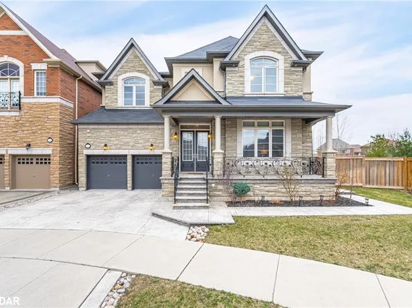 404 Ellen Davidson Dr, Oakville, ON L6M 0Y7