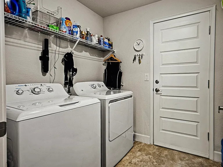 482 Panaro Ln — Photo 8