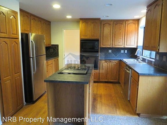 4th image of 702 119th St S #A