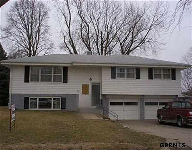 1st image of 801 Skylark Dr