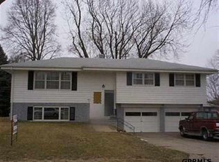 801 Skylark Dr, Elkhorn, NE 68022