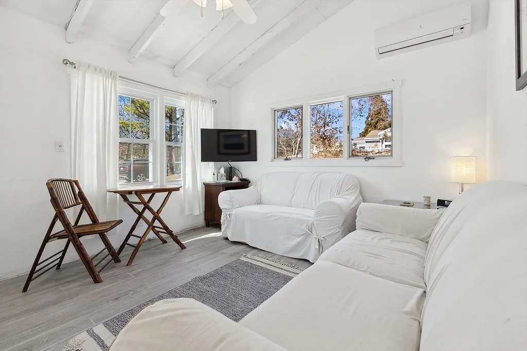 Amagansett Beach Cottage — Photo 2