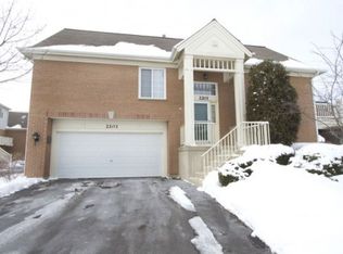 2201 W Concord Ln, Addison, IL 60101