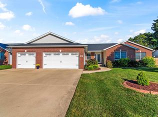 520 Pleasant Ct, Chatham, IL 62629