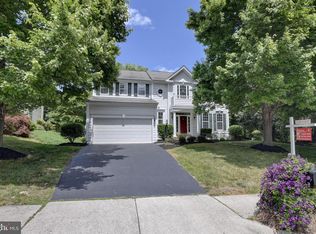 102 Shadetree Way SW, Leesburg, VA 20175