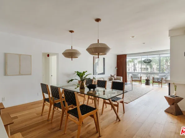 11687 Montana Ave APT 209, Los Angeles, CA 90049