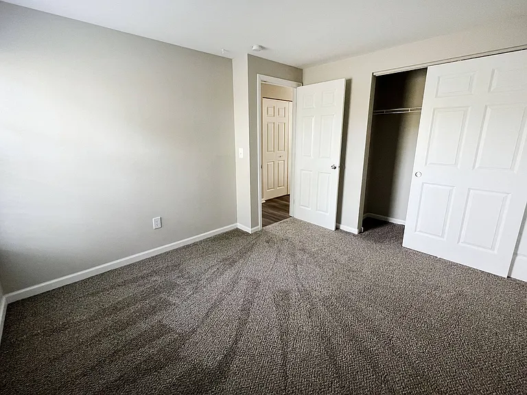 Woodhills Apartments — Photo 72