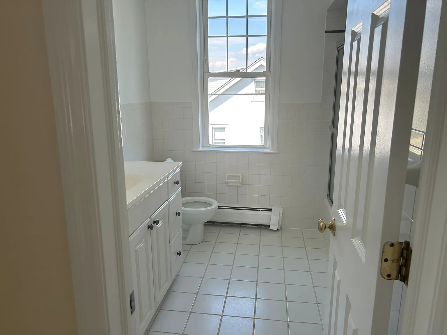2 bed, 850 sqft, $2,600 — Photo 3