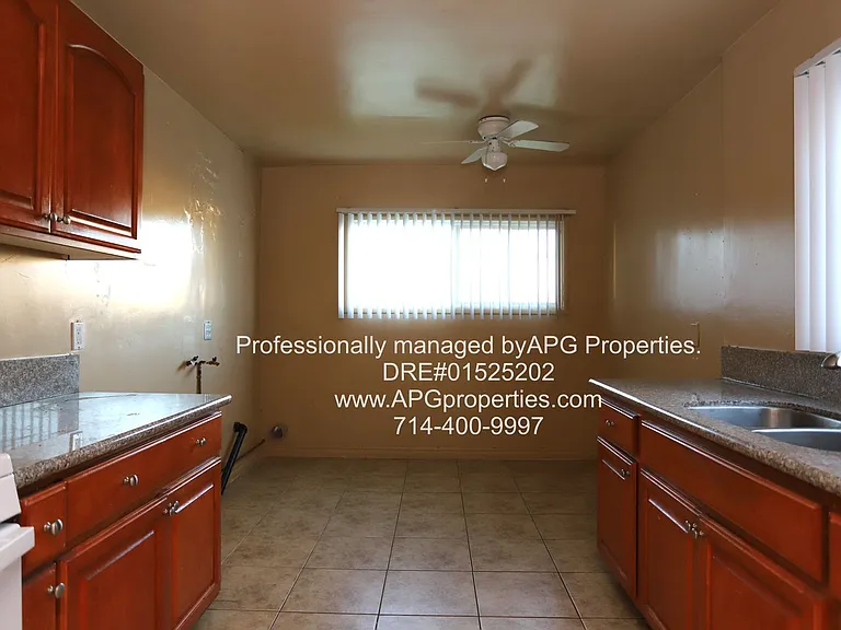 1834 W Gramercy Ave #A — Photo 7