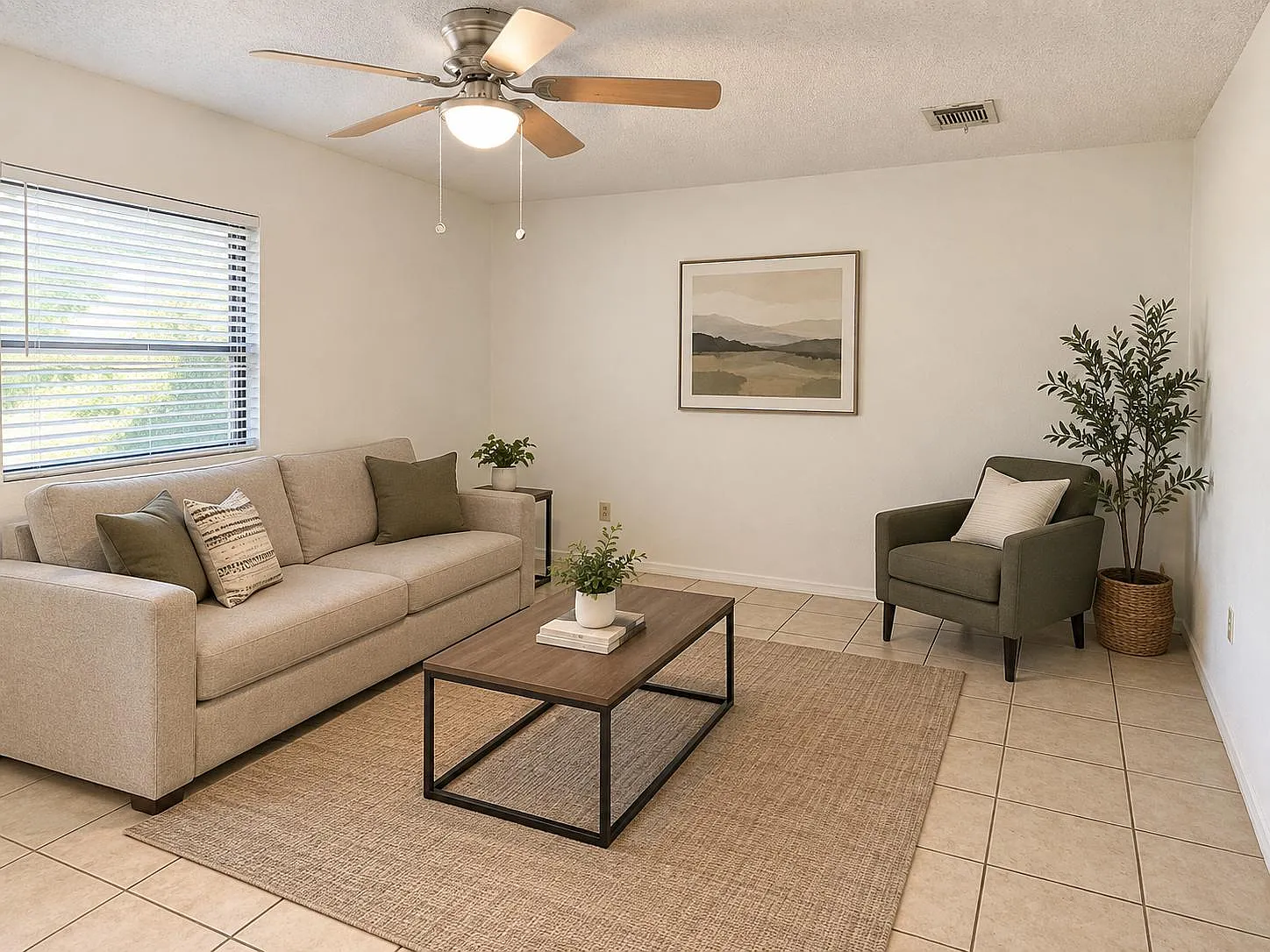 3 bed, 1.0 bath, 1700 sqft, $797 — Photo 2