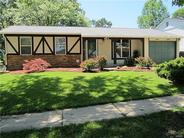 2nd image of 995 Tree Trails Ln