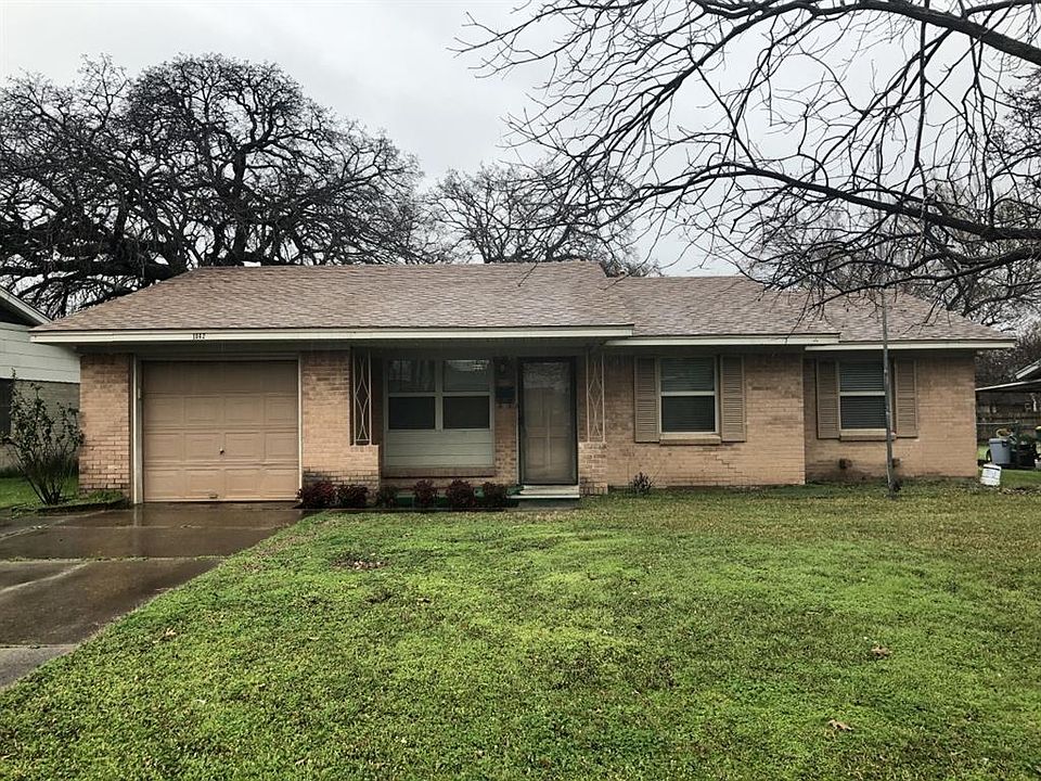 1st image of 1042 Shadow Wood Ln