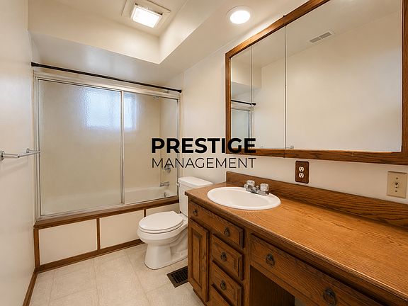 5th image of 1229 W 44th Pl