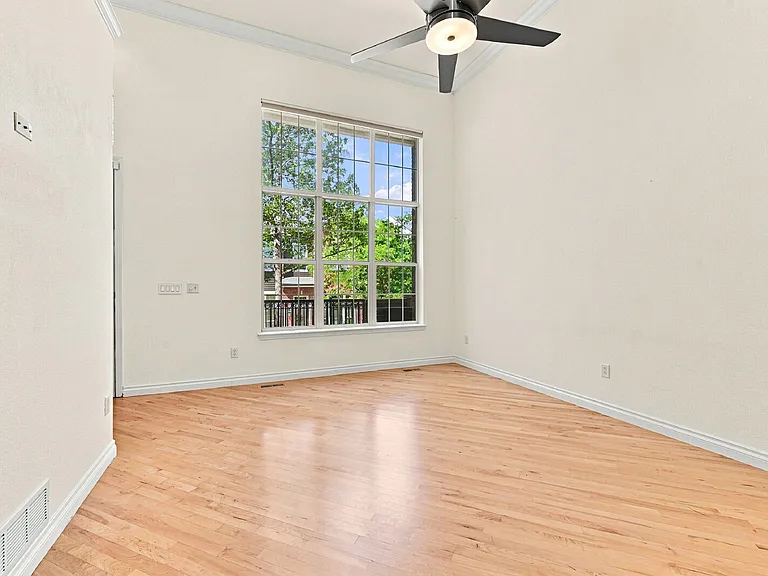 9217 Kornbrust Cir — Photo 5