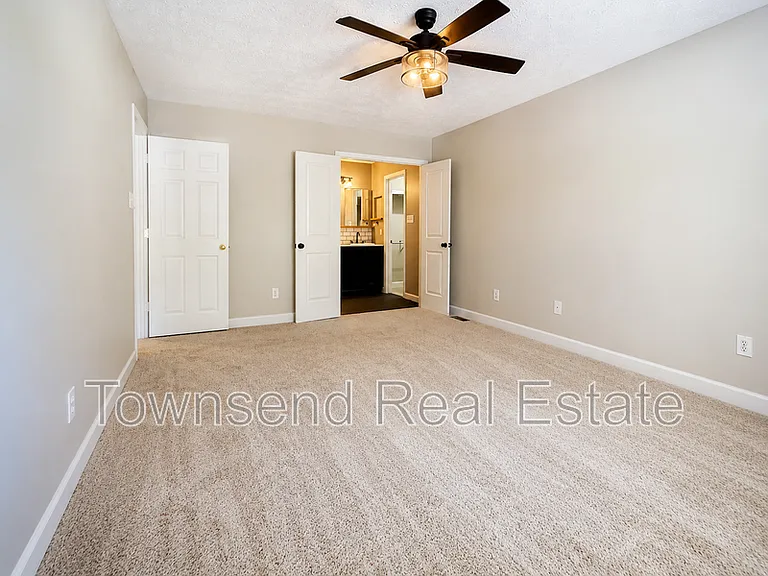2937 Delaware Dr — Photo 19