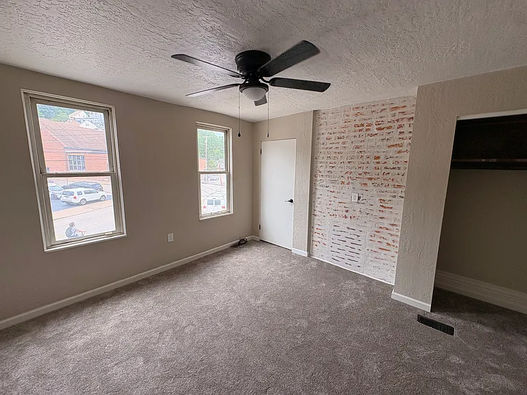 450 North Ave — Photo 6